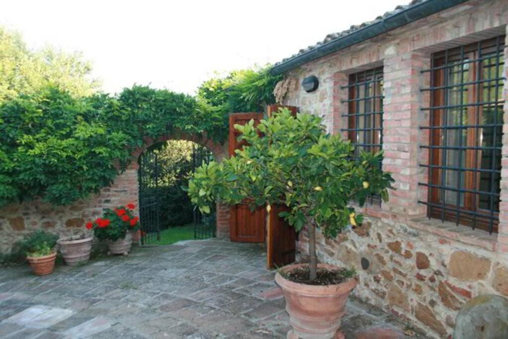 Vila Podere Gli Oppi Toscana Petroio Exteriér fotografie