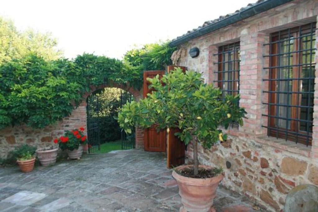 Vila Podere Gli Oppi Toscana Petroio Exteriér fotografie